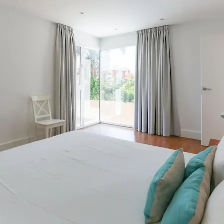 Moderna Con Chill Out Y Piscina A 5 Minutos De La Playa Torremolinos