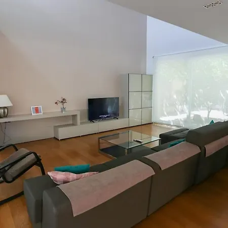 Moderna Con Chill Out Y Piscina A 5 Minutos De La Playa Torremolinos